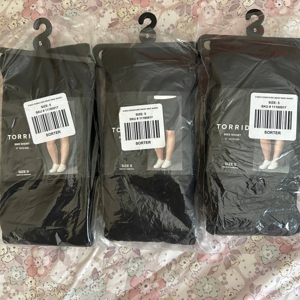 torrid 9'' Signature Bike Short sz 5
